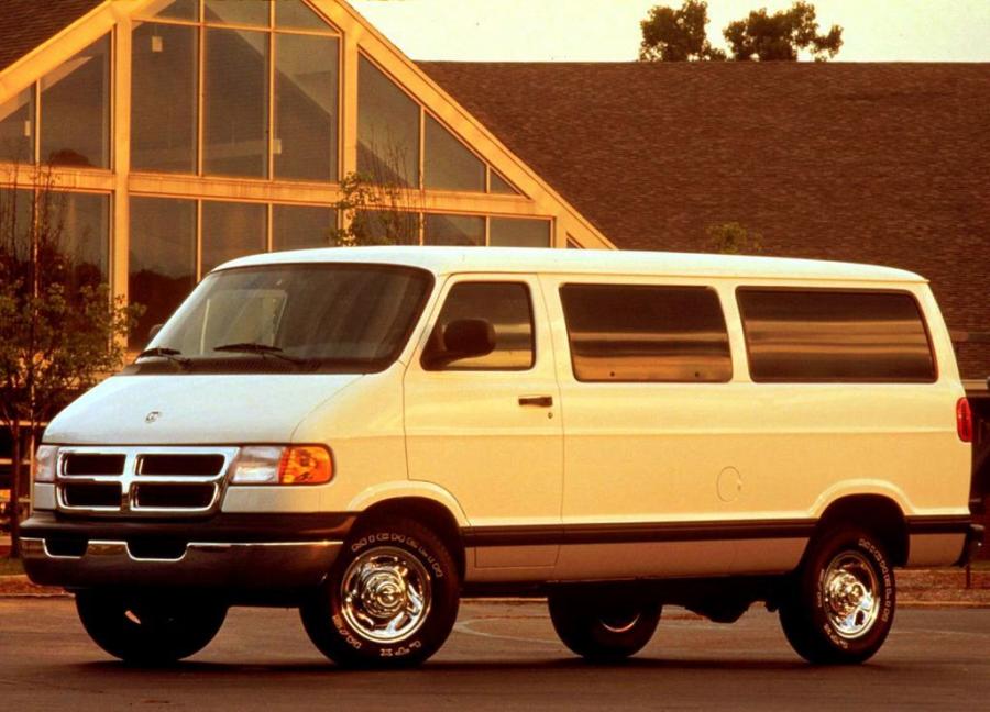  Dodge Ram Van Wagon 1994 года  (фото 22 из 22)